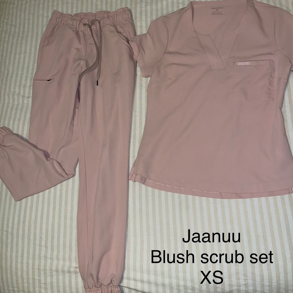 Jaanuu XS Blush Scrub Set